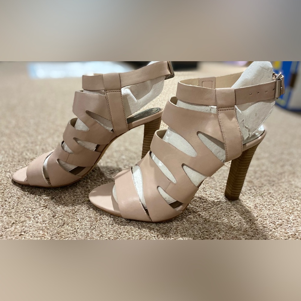 Vince Camuto Sandals